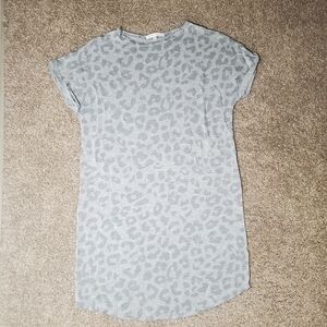 Antistar Gray Animal Print Short Sleeve Womans Shirt Size Small